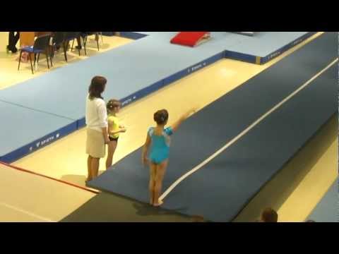 Кабанова Влада, 7 лет - опорный прыжок